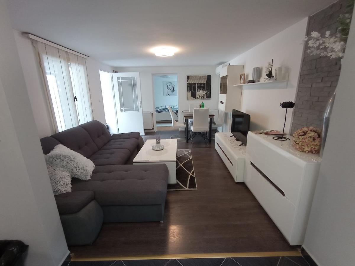 Appartement Petra à Ðakovo Extérieur photo
